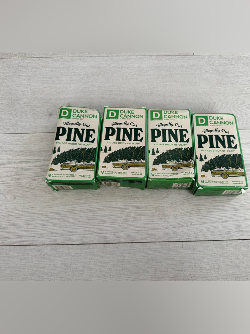 New 4 pack duke cannon Bar Soap- holiday pine scent